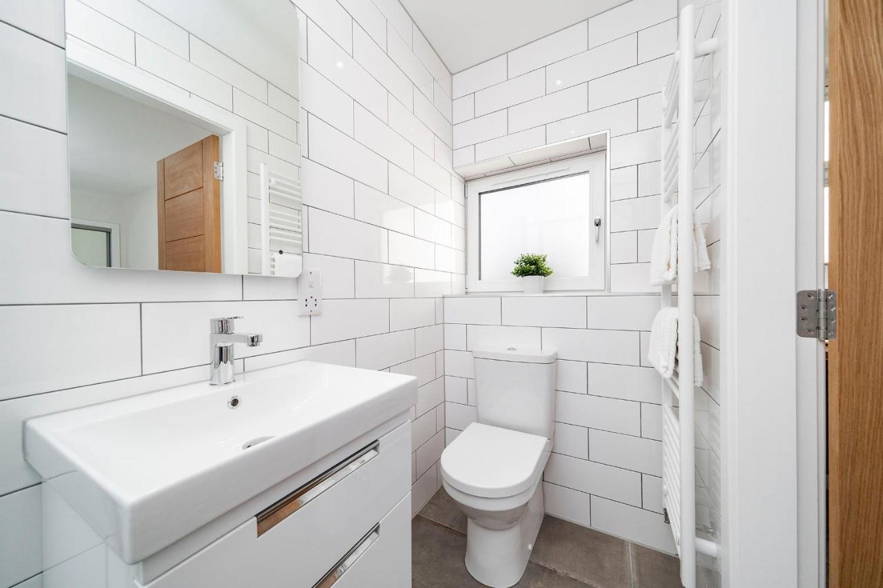 W. Queen St. Apt. ブローティ・フェリー エクステリア 写真