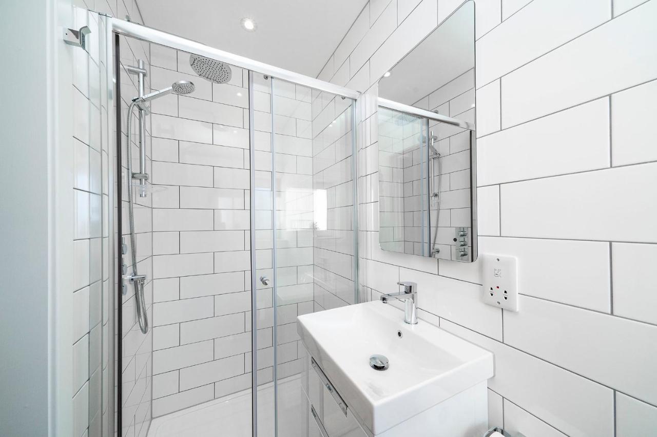 W. Queen St. Apt. ブローティ・フェリー エクステリア 写真